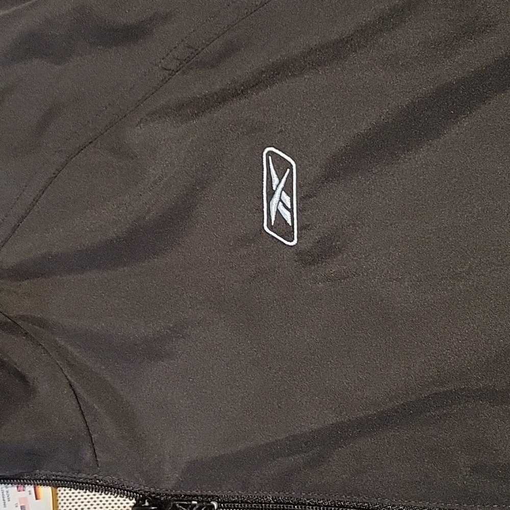 Mens Reebok Wind breaker - Picture 3 of 8